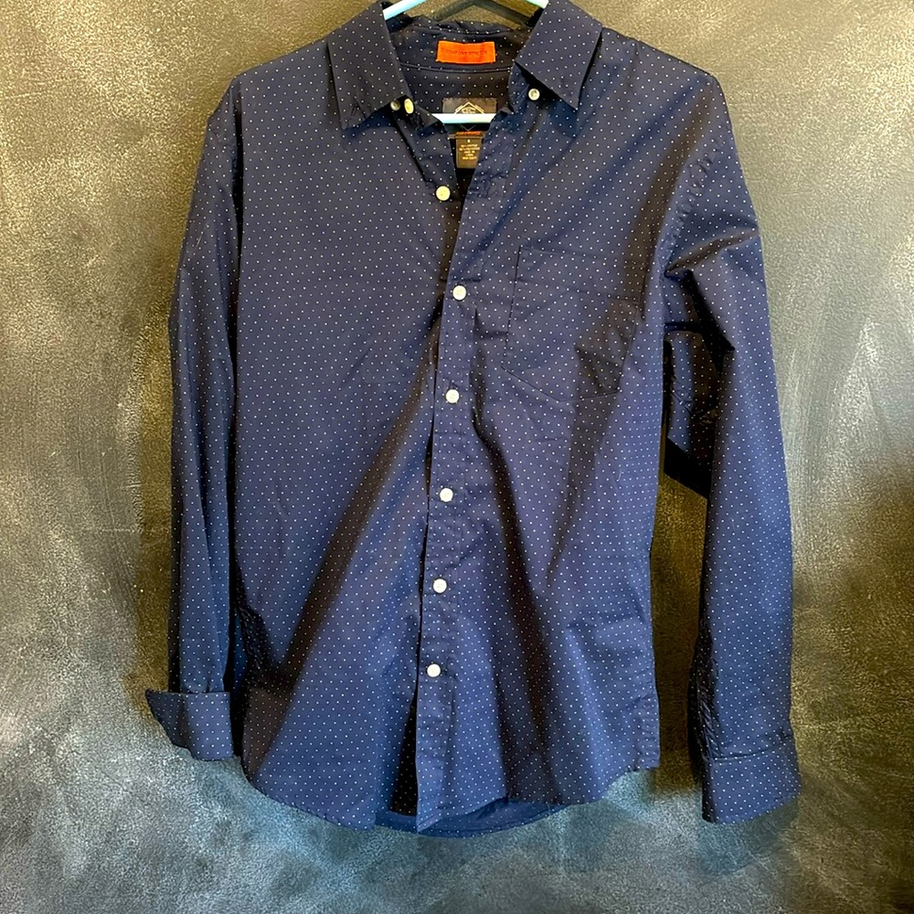 St John’s Bay men’s small casual long sleeve blue with white fleck. Handsome